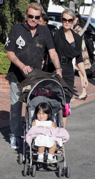 Johnny Hallyday et Laeticia vont encore adopter un enfant !